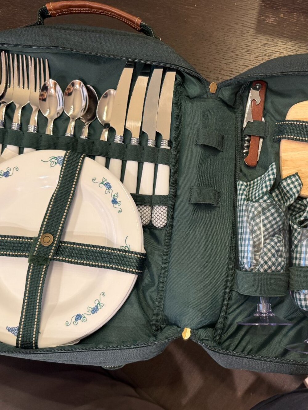 Picnic at Ascot 4 Person Insulated Picnic Backpack Set Plates Glasses Flatware